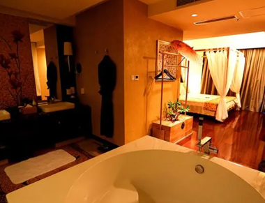 成都武侯养生会所的黄昏恋：当爱情遇上八十岁